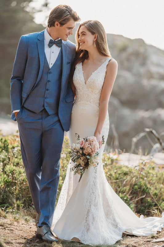 Estilo # 3210 by Allure Bridals