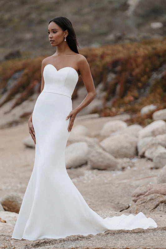 Estilo # 3504 by Allure bridals