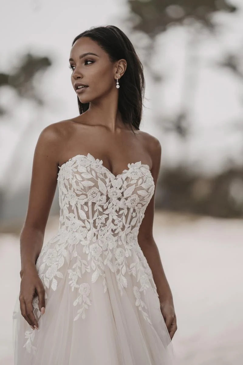 Estilo # 3506 by Allure Romance