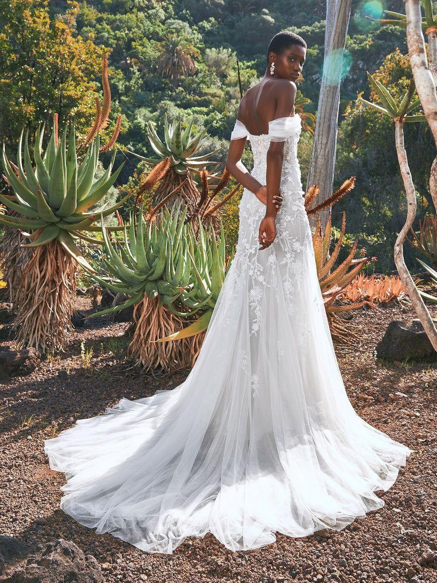 Baikal by Pronovias