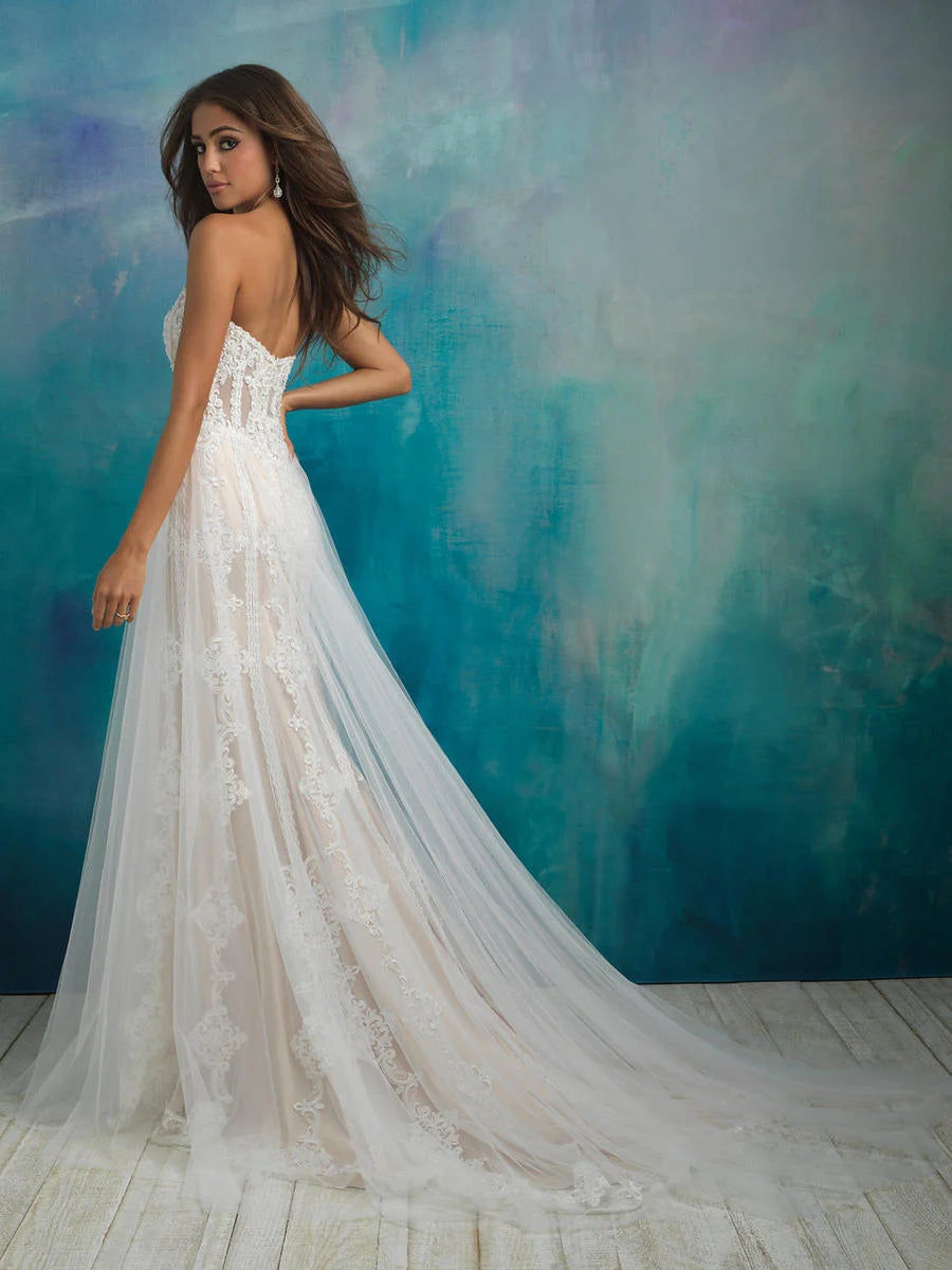 Estilo # 9523L by Allure bridals